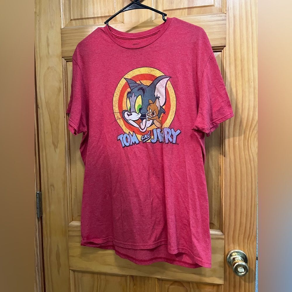 Tom & Jerry red t shirt size L
